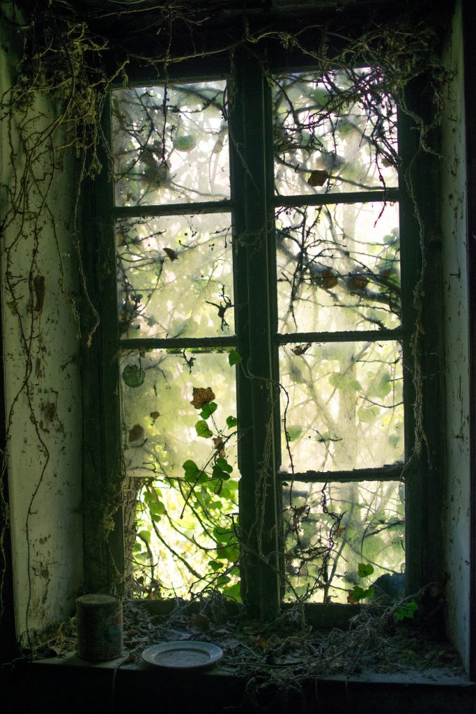 Maison abandonnée en Normandie, illustration pour un guide urbex responsable